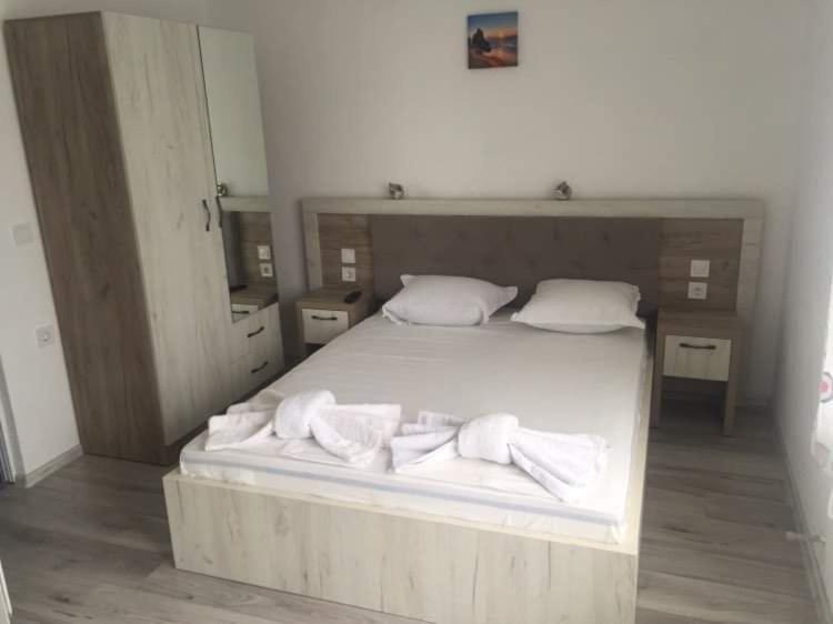 Къща Мечта Hotel Chernomorets Bagian luar foto